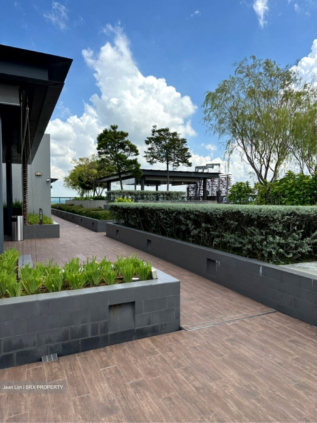 Woods Square (D25), Office #503762471